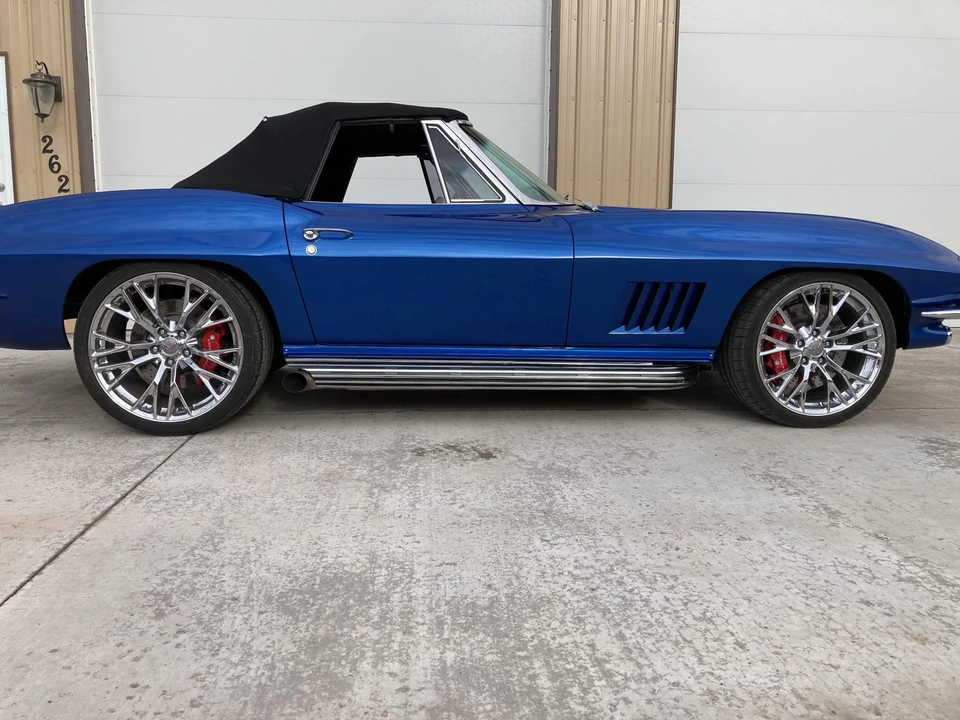 1965 Chevrolet Corvette C2 - Image 22 of 31