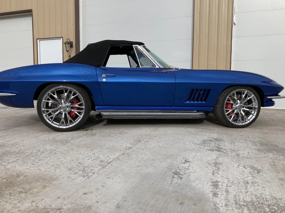 1965 Chevrolet Corvette C2 - Image 23 of 31