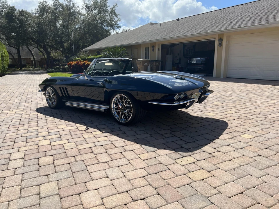 1965 Chevrolet Corvette C2 - Image 19 of 31