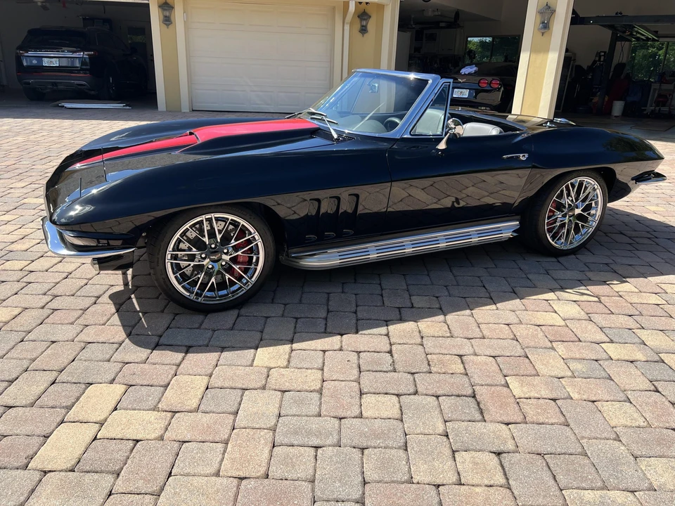 1965 Chevrolet Corvette C2 - Image 11 of 31