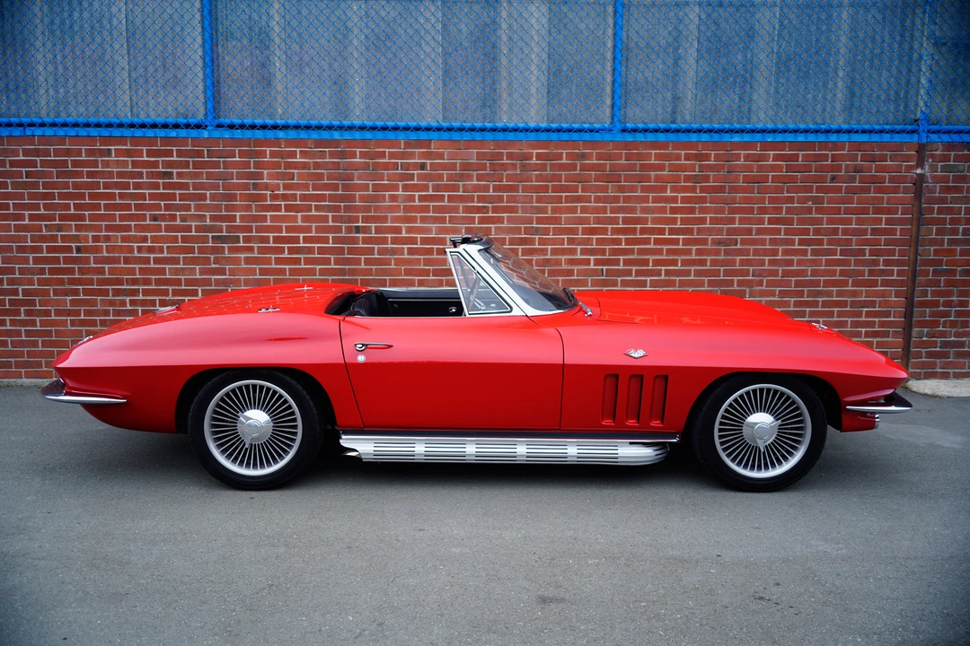 1965 Chevrolet Corvette C2 - Image 8 of 31
