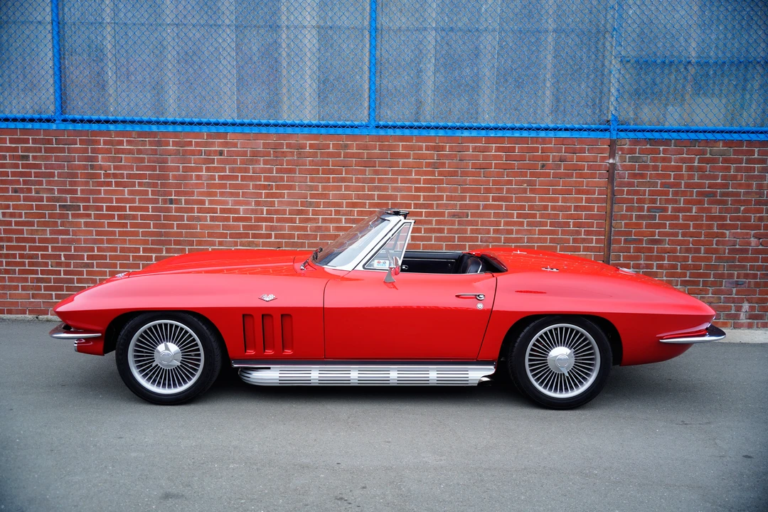 1965 Chevrolet Corvette C2 - Image 3 of 31