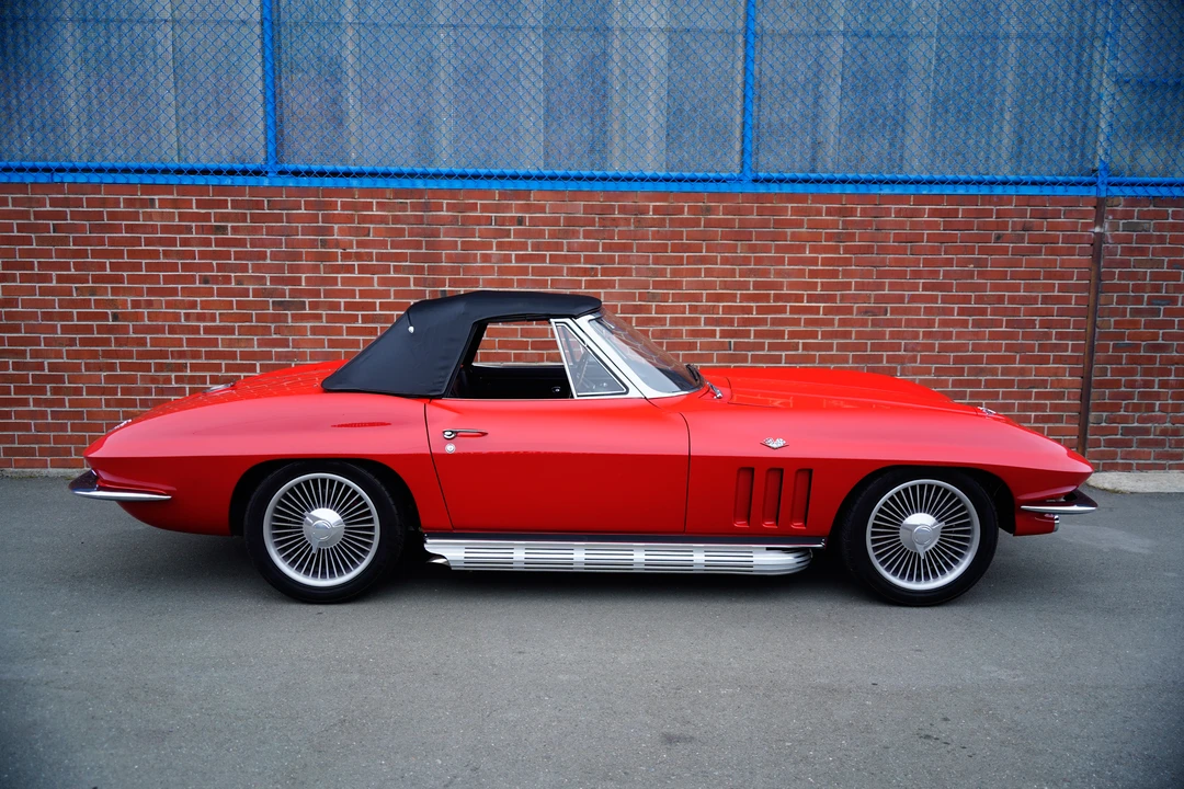 1965 Chevrolet Corvette C2 - Image 9 of 31