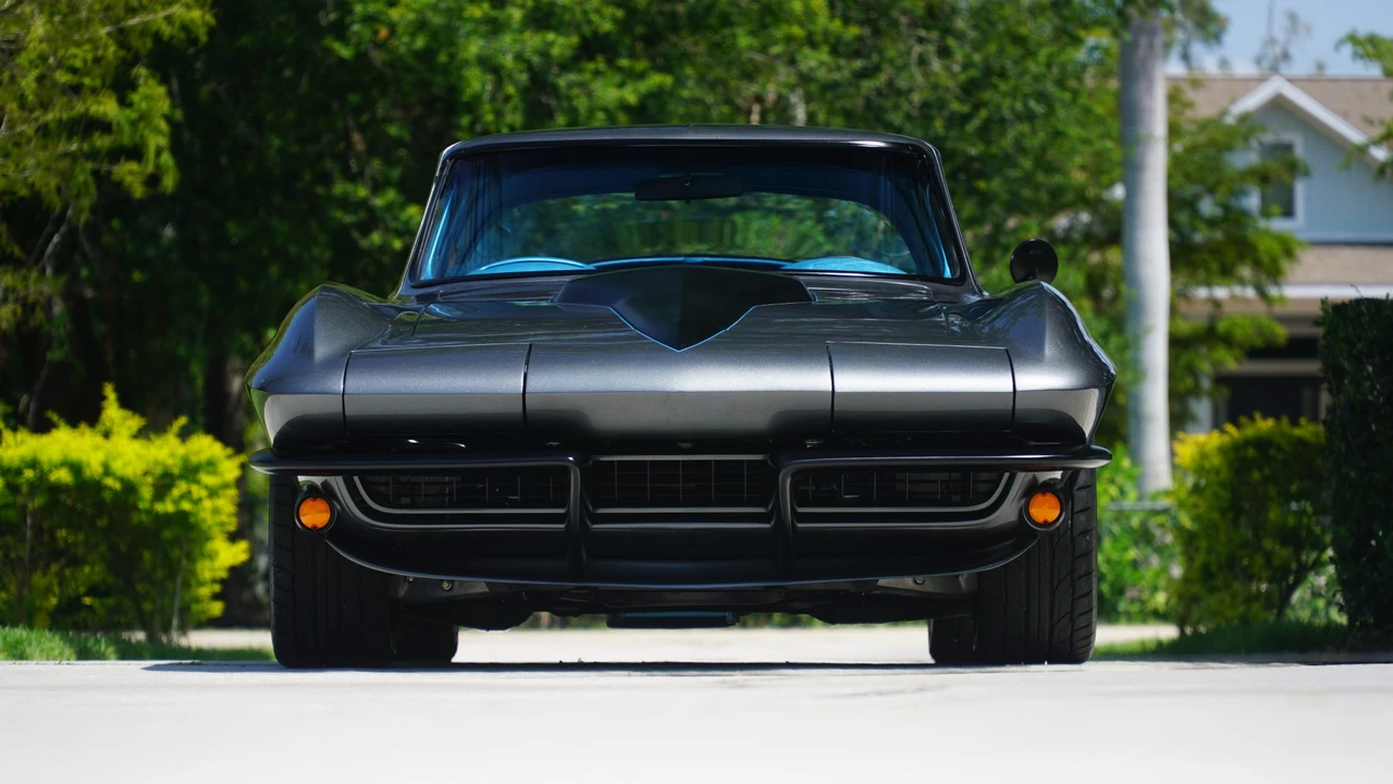 1965 Chevrolet Corvette C2 - Image 27 of 31