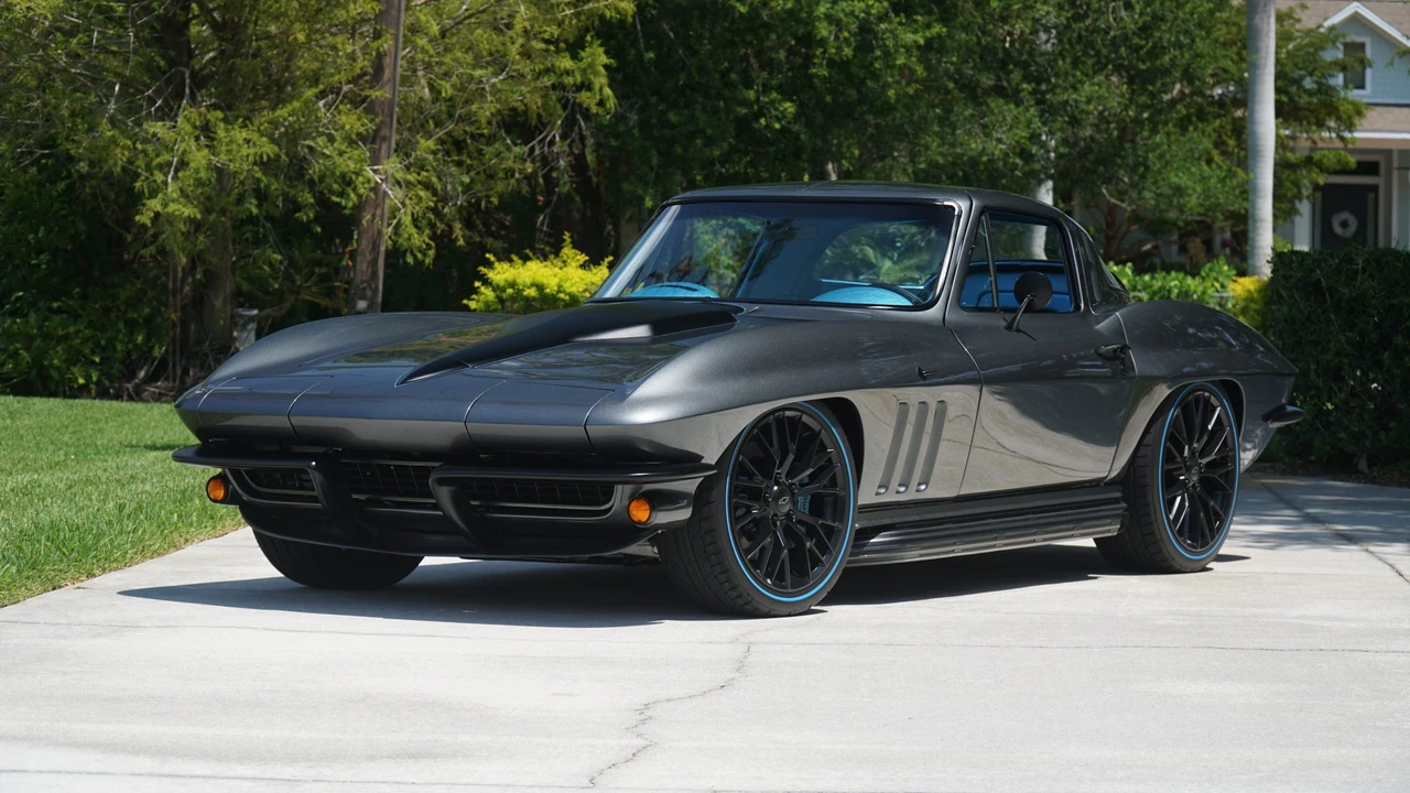 1965 Chevrolet Corvette C2 - Image 5 of 31