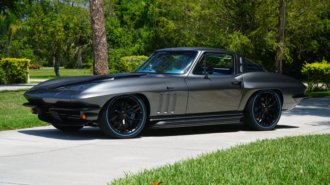 1965 Chevrolet Corvette C2 - Image 6 of 31