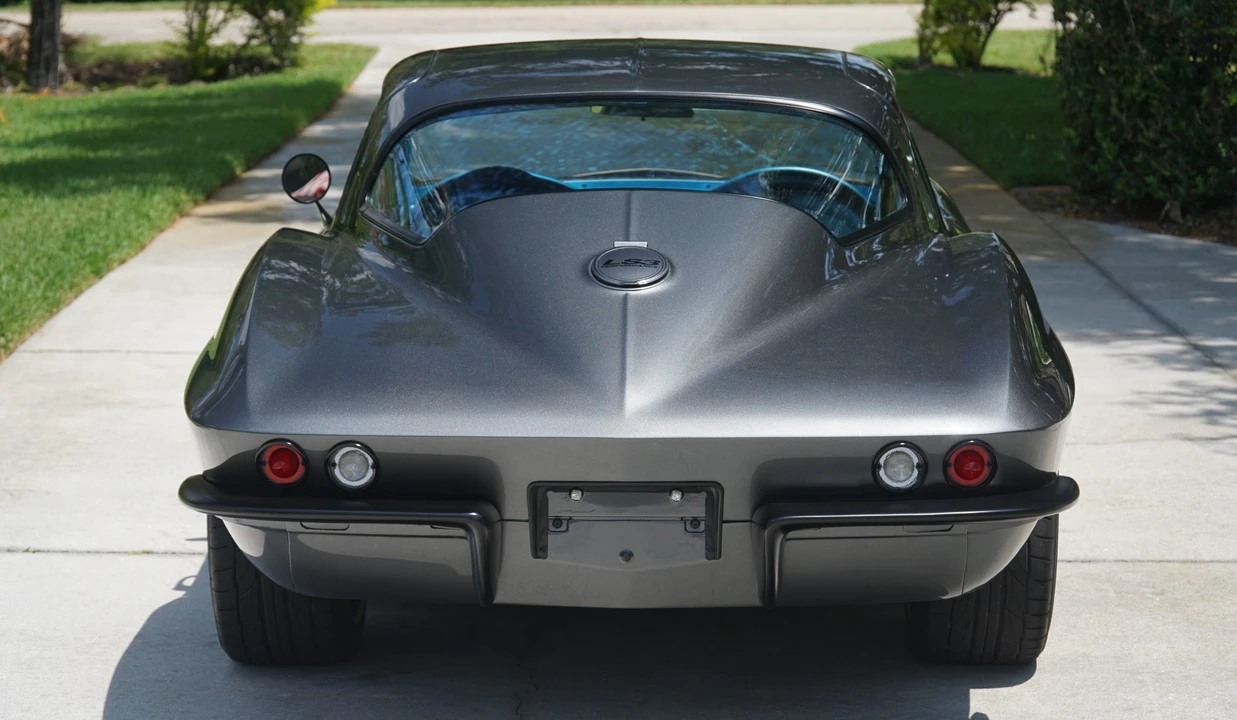 1965 Chevrolet Corvette C2 - Image 15 of 31