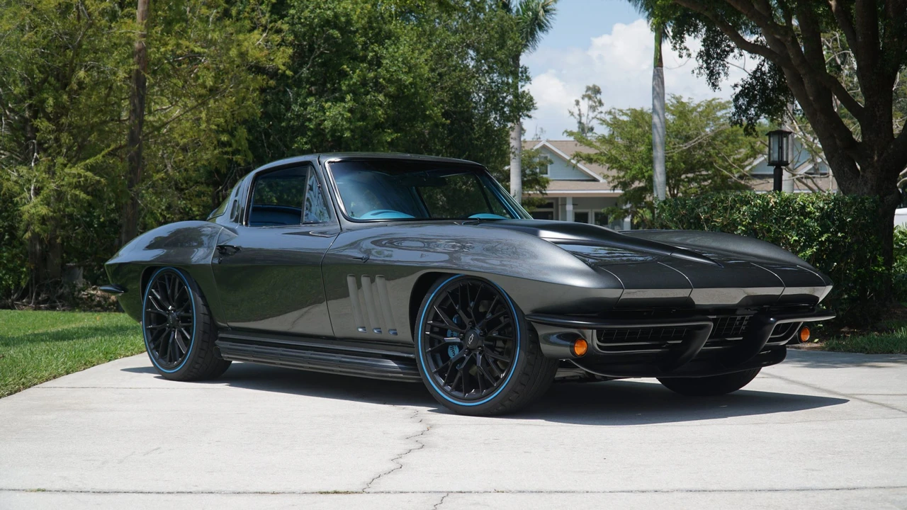 1965 Chevrolet Corvette C2 - Image 22 of 31
