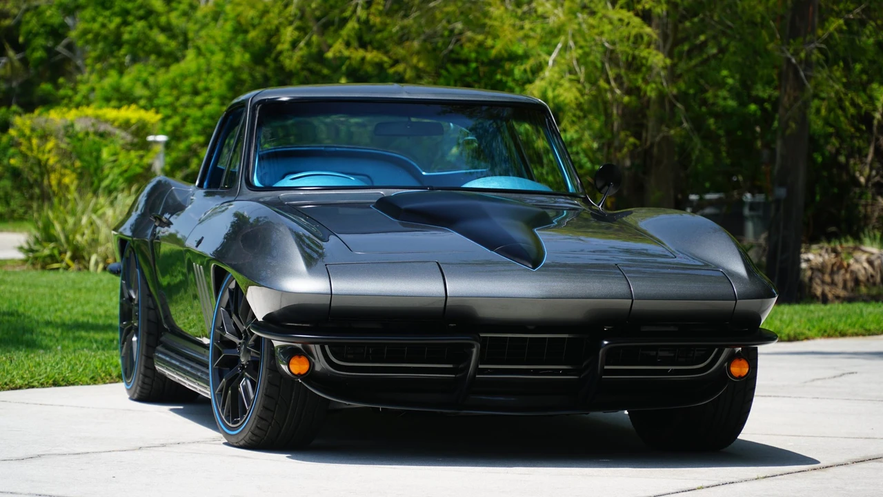 1965 Chevrolet Corvette C2 - Image 26 of 31