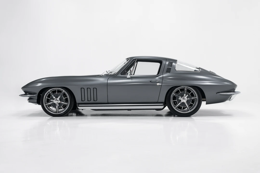 1965 Chevrolet Corvette C2 - Image 8 of 31