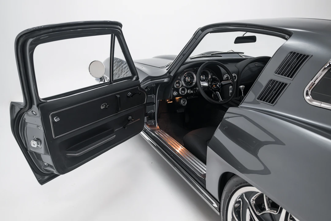 1965 Chevrolet Corvette C2 - Image 21 of 31