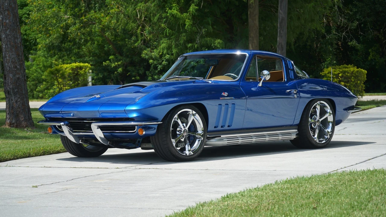 1965 Chevrolet Corvette C2 - Image 4 of 31