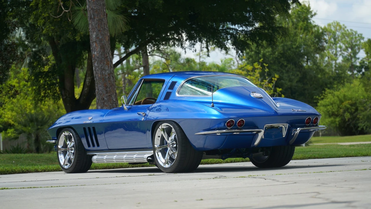 1965 Chevrolet Corvette C2 - Image 31 of 31