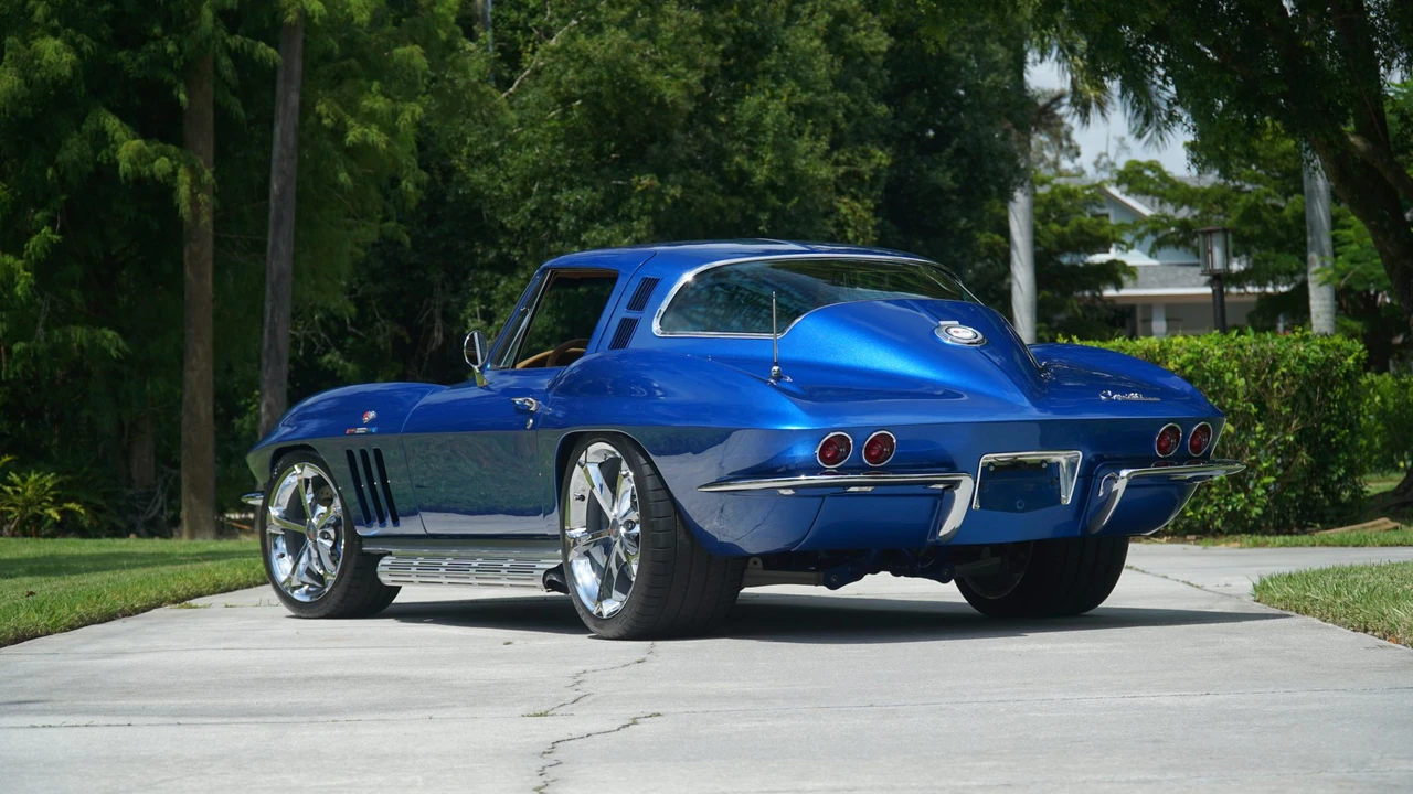 1965 Chevrolet Corvette C2 - Image 30 of 31