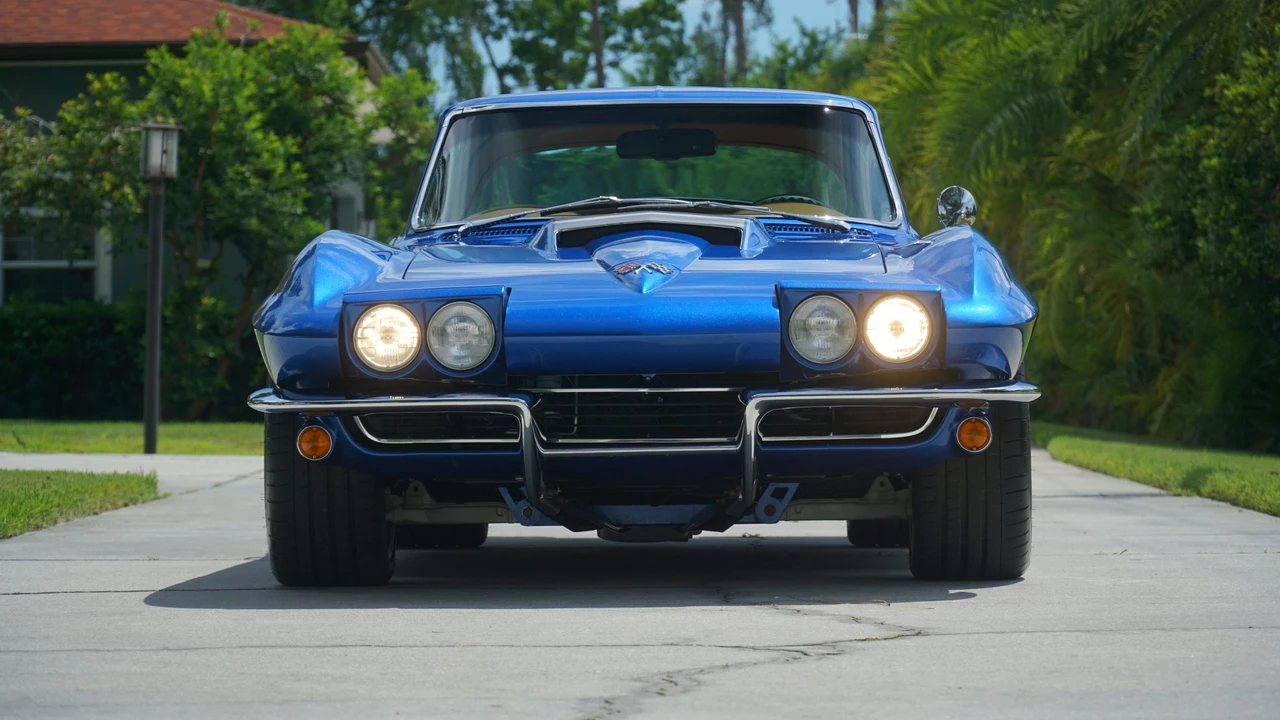 1965 Chevrolet Corvette C2 - Image 9 of 31