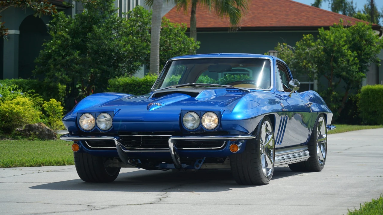 1965 Chevrolet Corvette C2 - Image 8 of 31