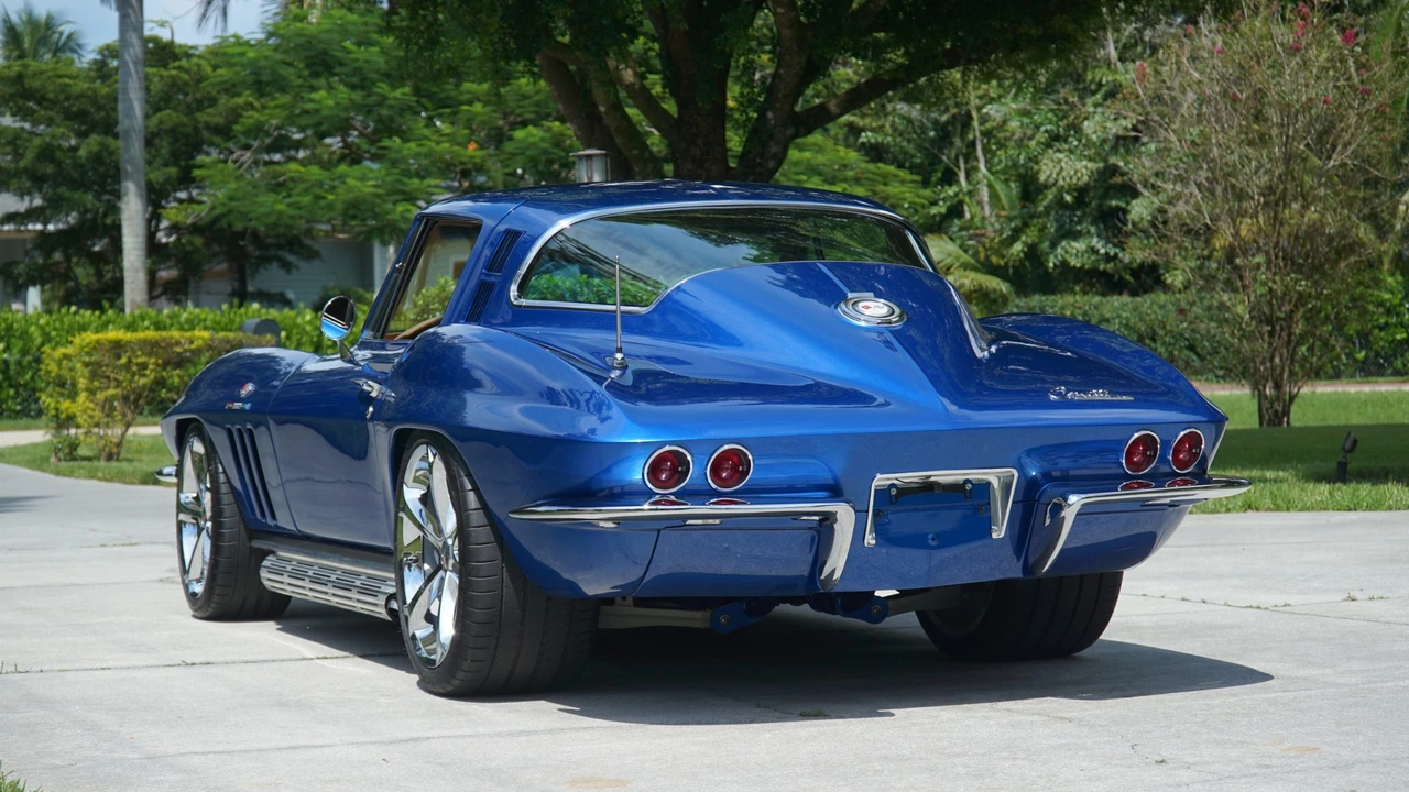 1965 Chevrolet Corvette C2 - Image 29 of 31