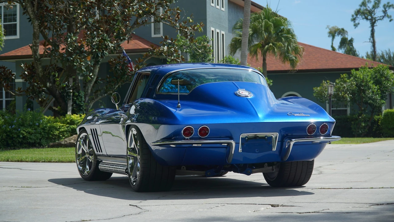 1965 Chevrolet Corvette C2 - Image 28 of 31