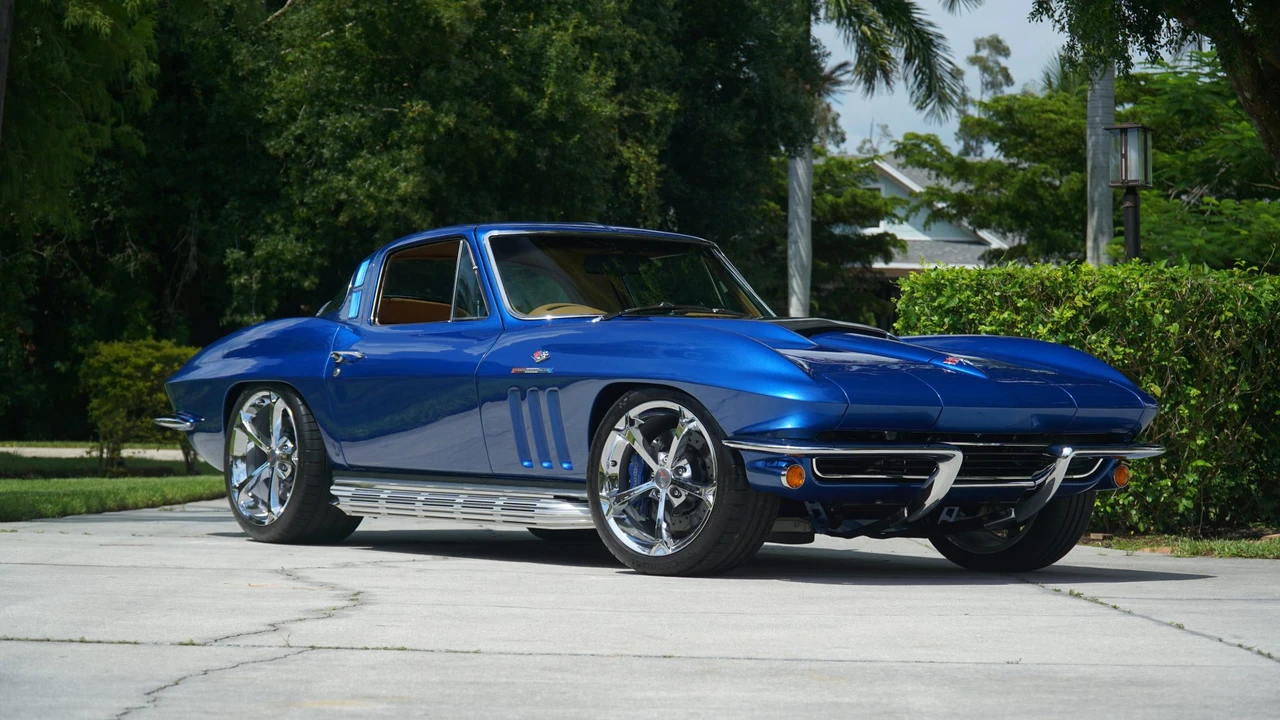 1965 Chevrolet Corvette C2 - Image 17 of 31