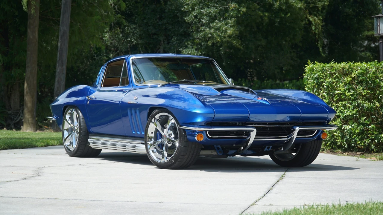 1965 Chevrolet Corvette C2 - Image 14 of 31