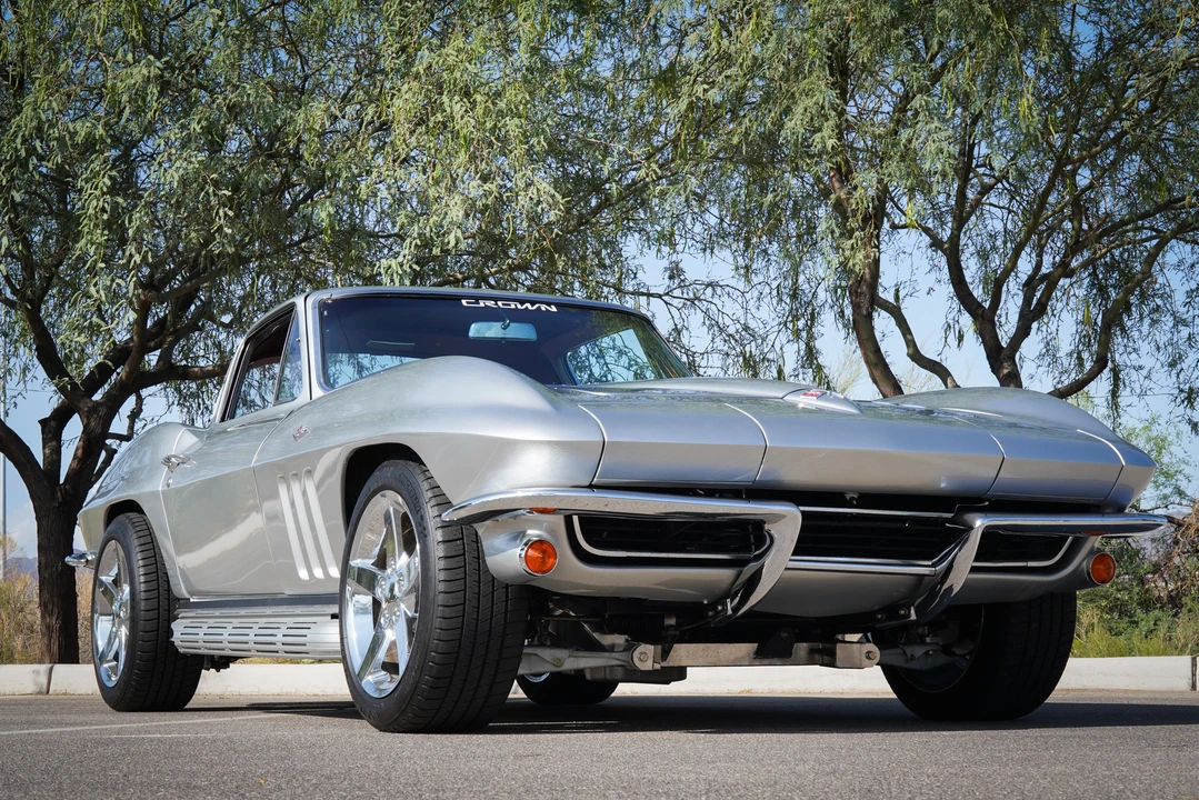 1965 Chevrolet Corvette C2 - Image 2 of 31