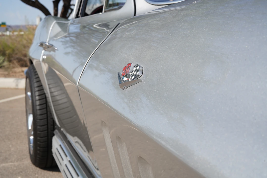 1965 Chevrolet Corvette C2 - Image 30 of 31