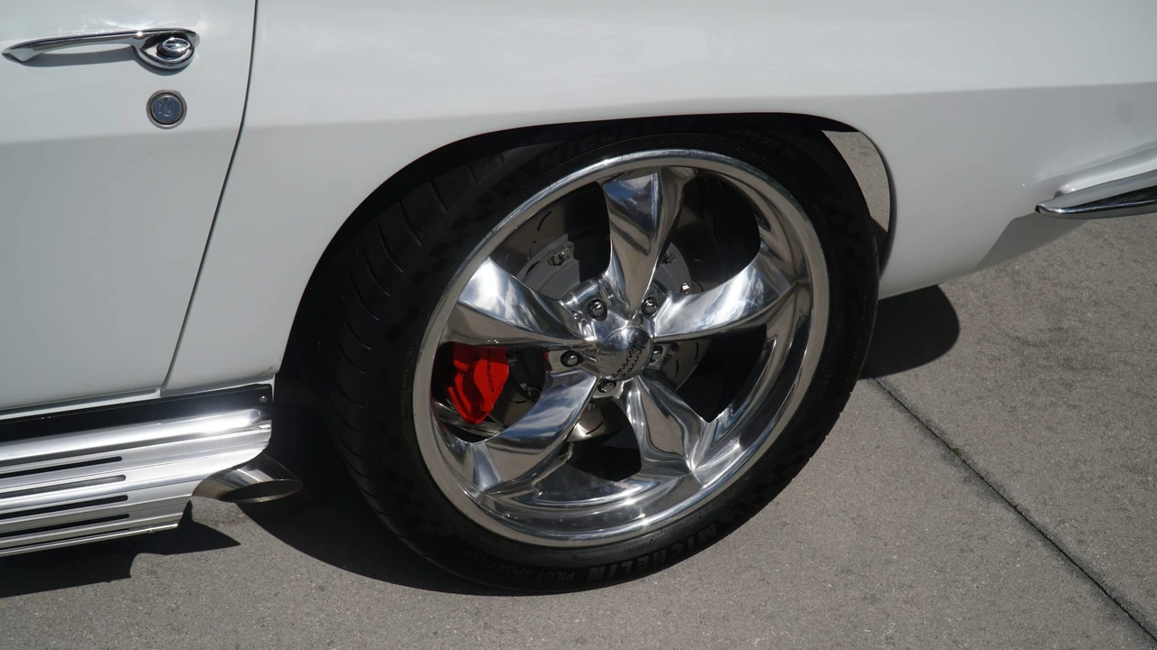 1965 Chevrolet Corvette C2 - Image 31 of 31