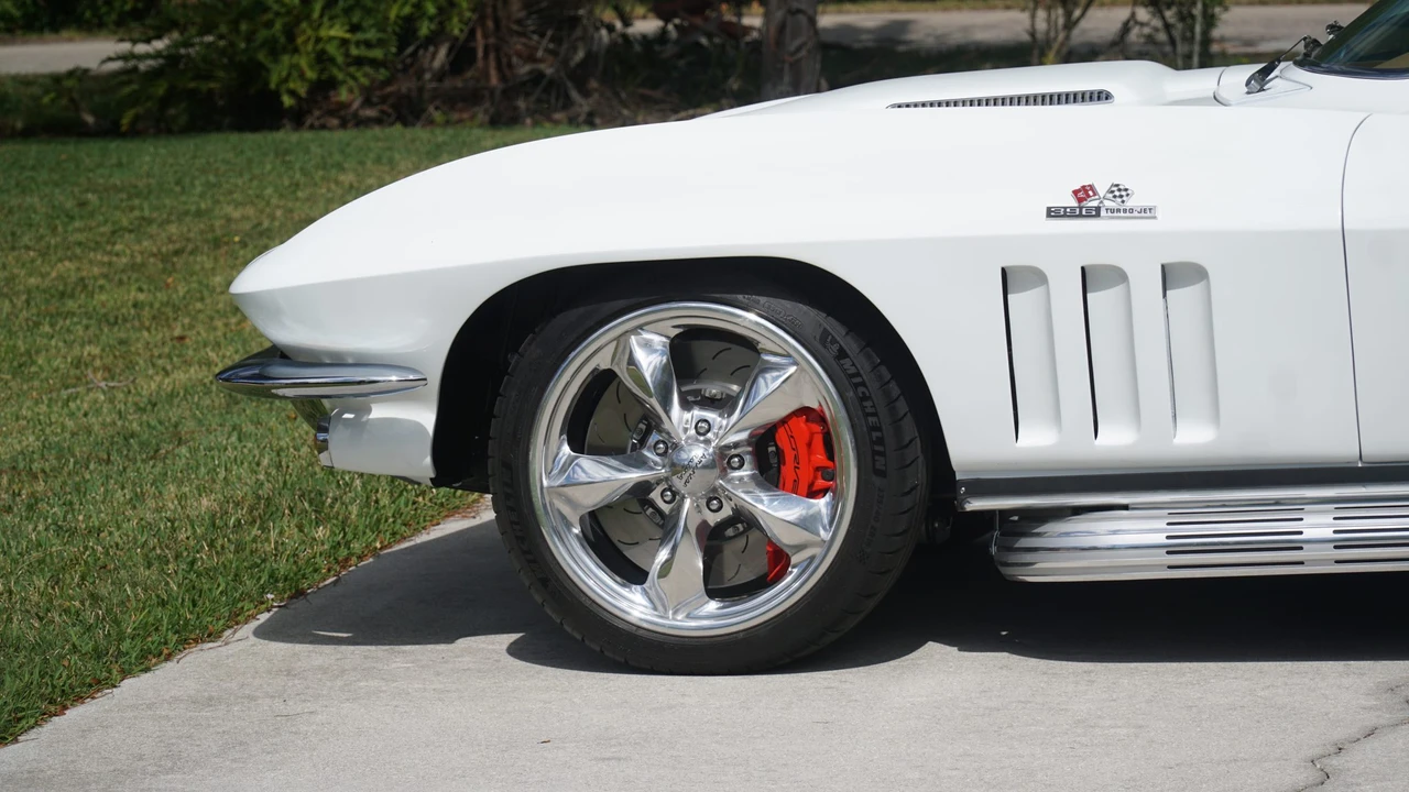 1965 Chevrolet Corvette C2 - Image 28 of 31