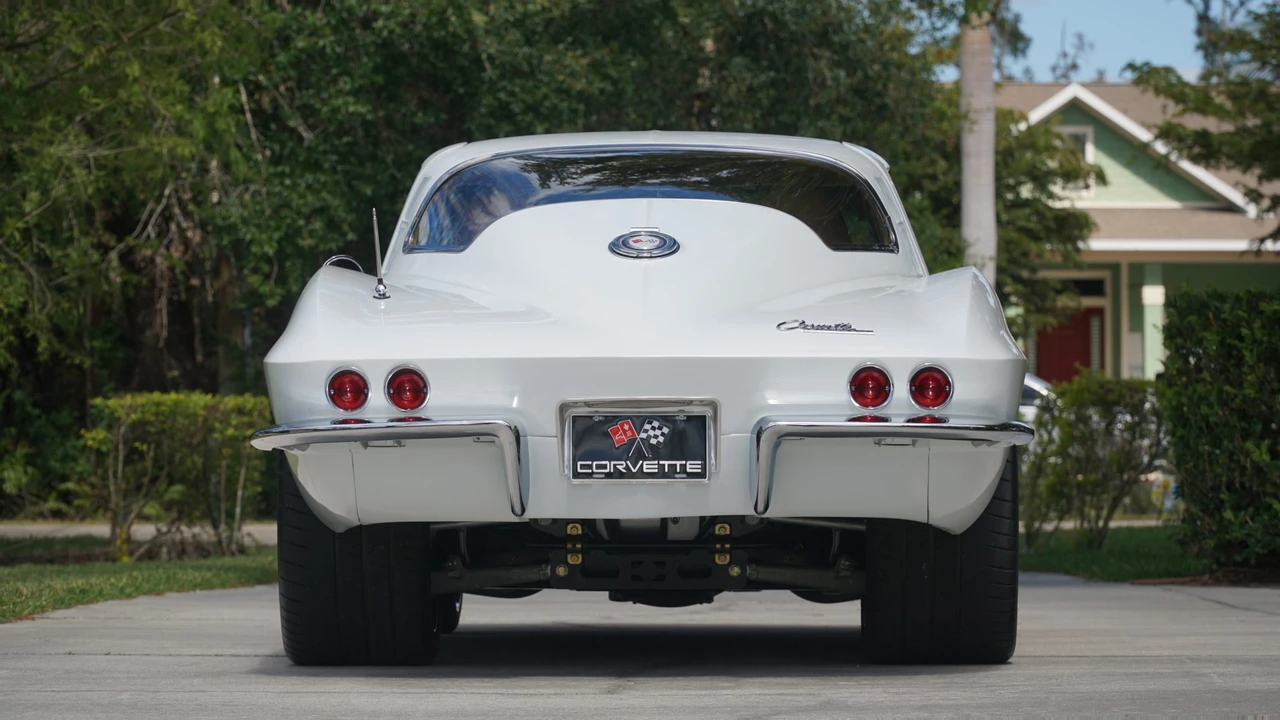 1965 Chevrolet Corvette C2 - Image 11 of 31
