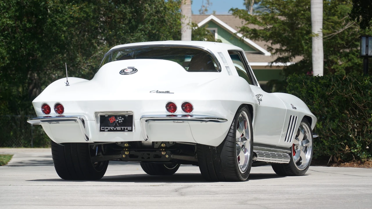 1965 Chevrolet Corvette C2 - Image 12 of 31