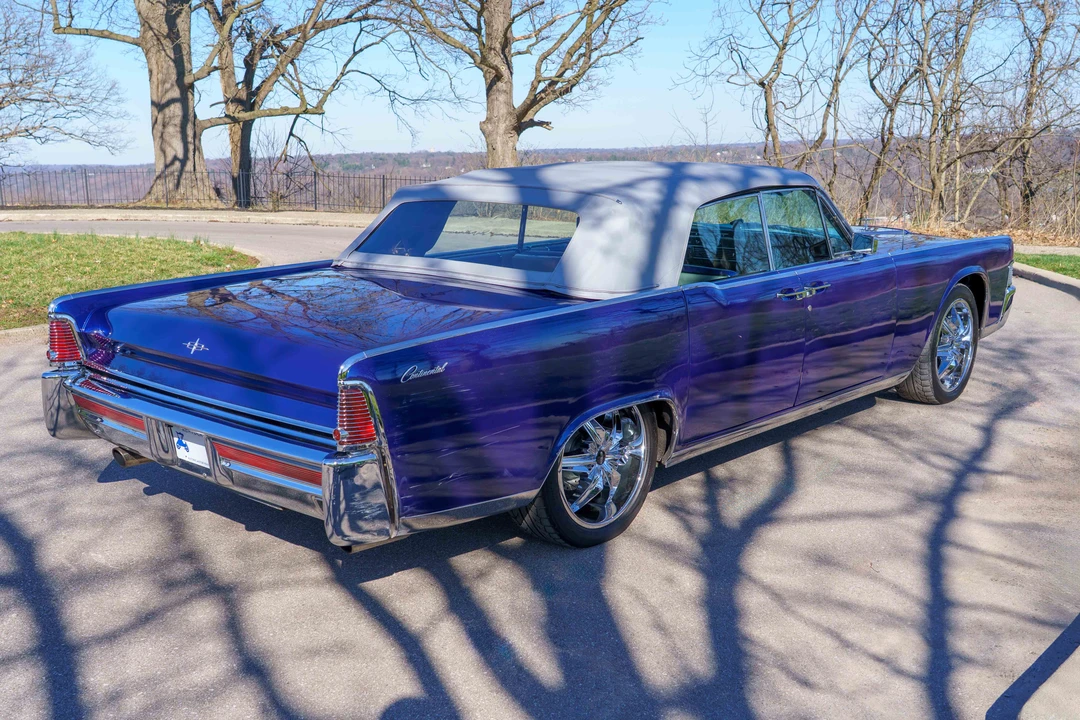 1965 Lincoln Continental 4th Gen - Image 15 of 31