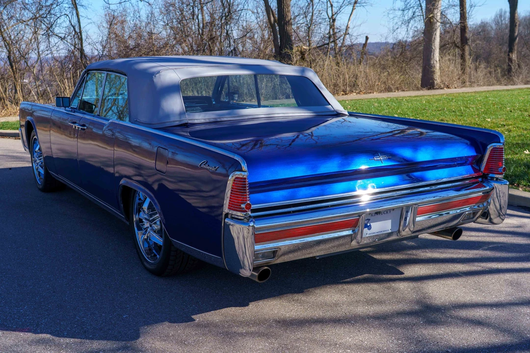 1965 Lincoln Continental 4th Gen - Image 10 of 31