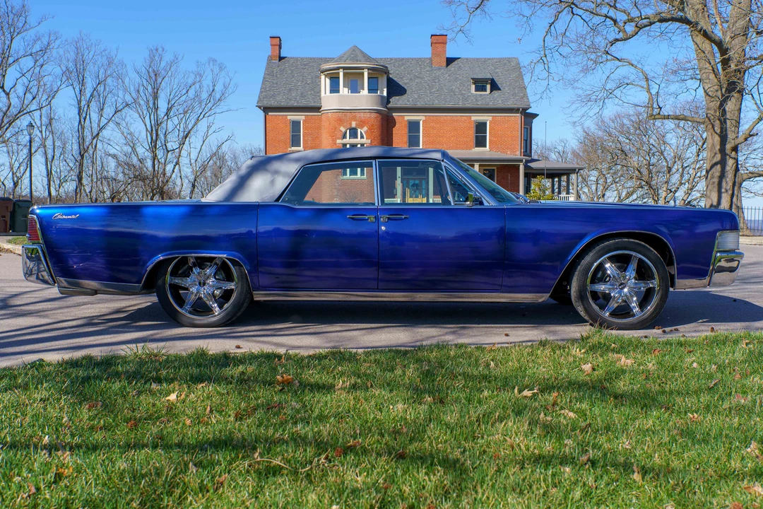 1965 Lincoln Continental 4th Gen - Image 16 of 31