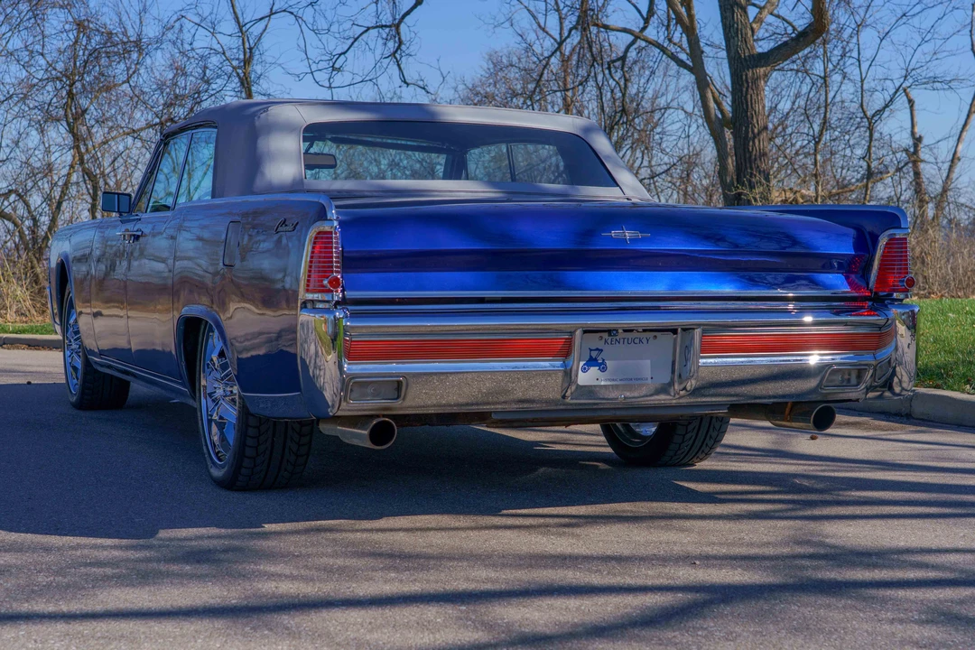 1965 Lincoln Continental 4th Gen - Image 11 of 31