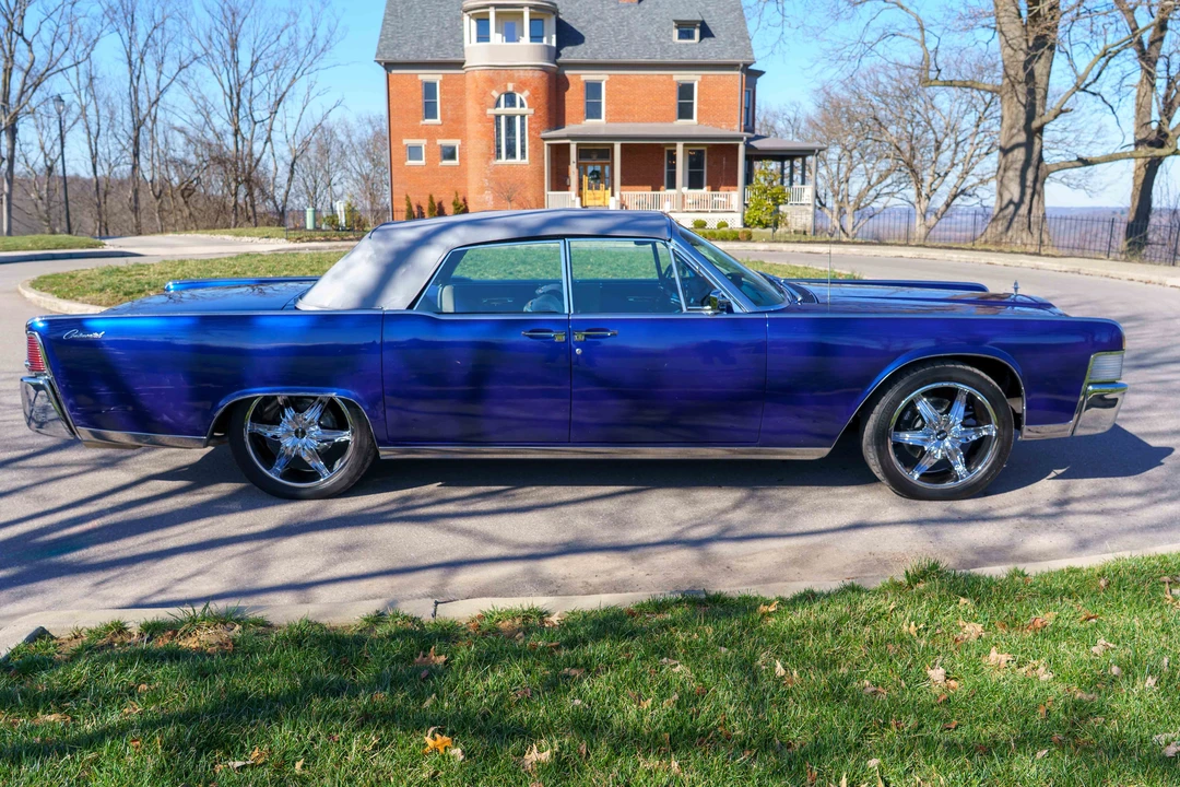 1965 Lincoln Continental 4th Gen - Image 17 of 31