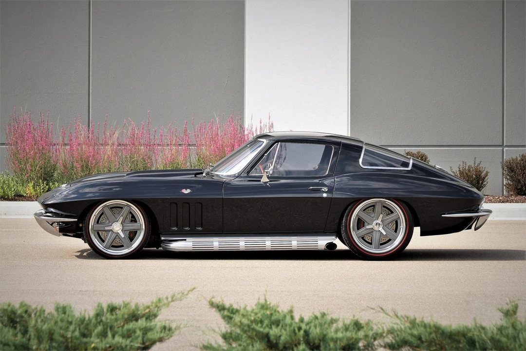 1966 Chevrolet Corvette C2 - Image 11 of 31