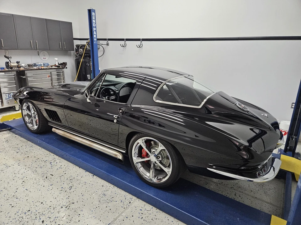 1967 Chevrolet Corvette C2 - Image 23 of 31