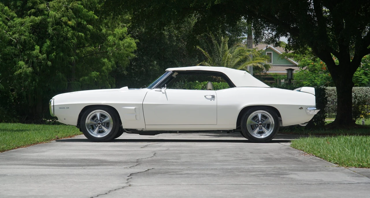 1969 Pontiac Firebird 1st Gen - Image 23 of 31