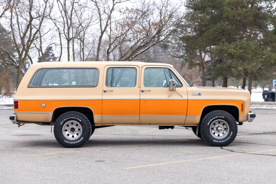 1977 GMC Suburban 6th Gen - Image 6 of 31