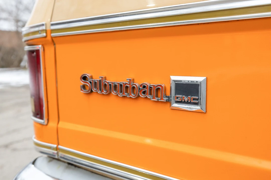 1977 GMC Suburban 6th Gen - Image 23 of 31