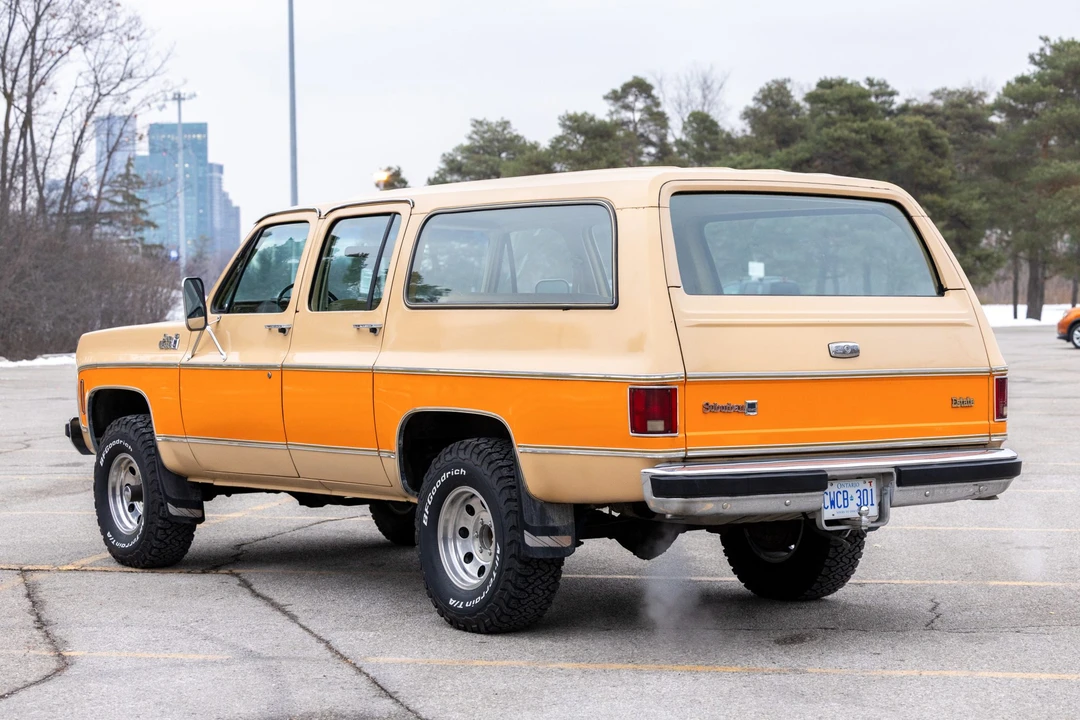 1977 GMC Suburban 6th Gen - Image 10 of 31