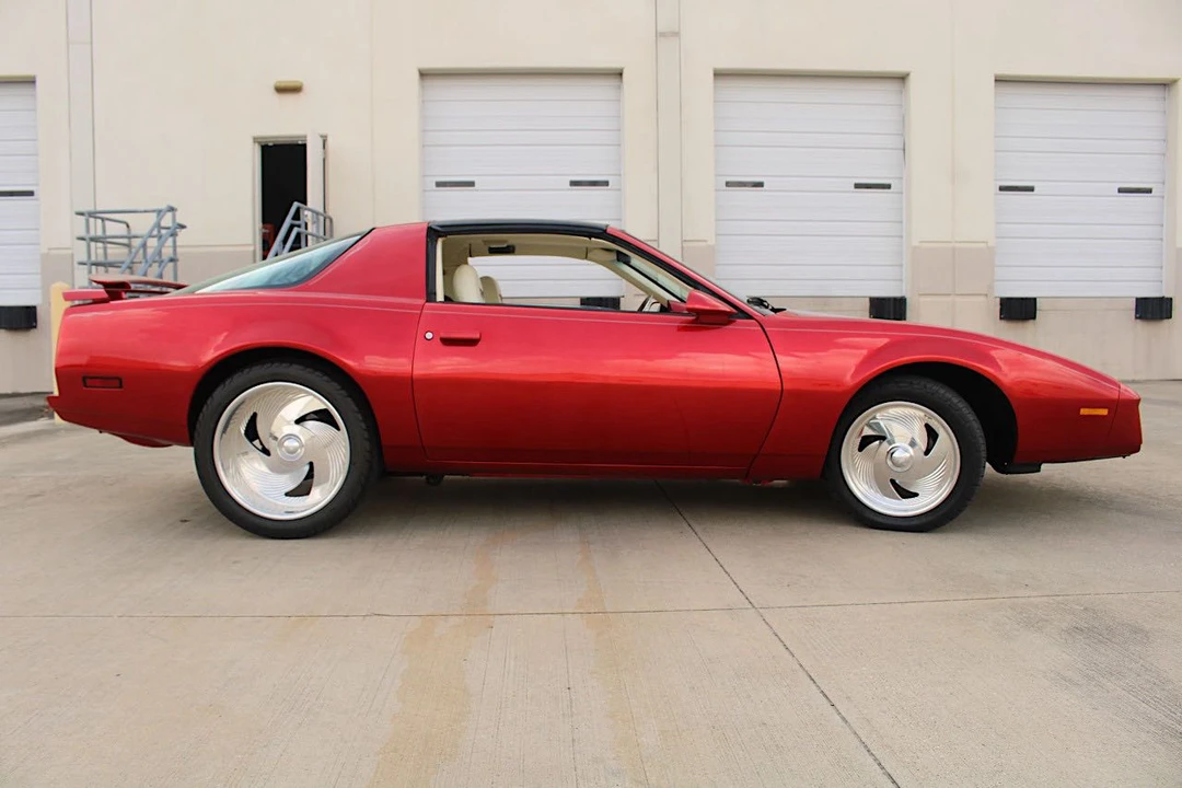 1983 Pontiac Firebird 3rd Gen - Image 5 of 31