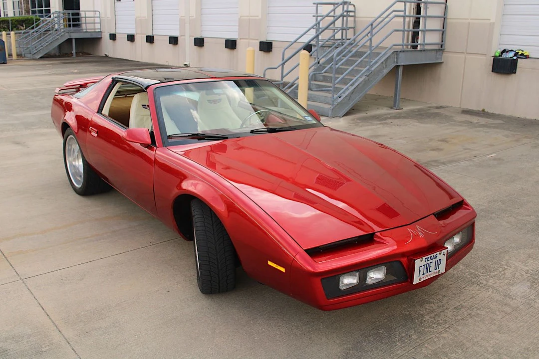 1983 Pontiac Firebird 3rd Gen - Image 3 of 31