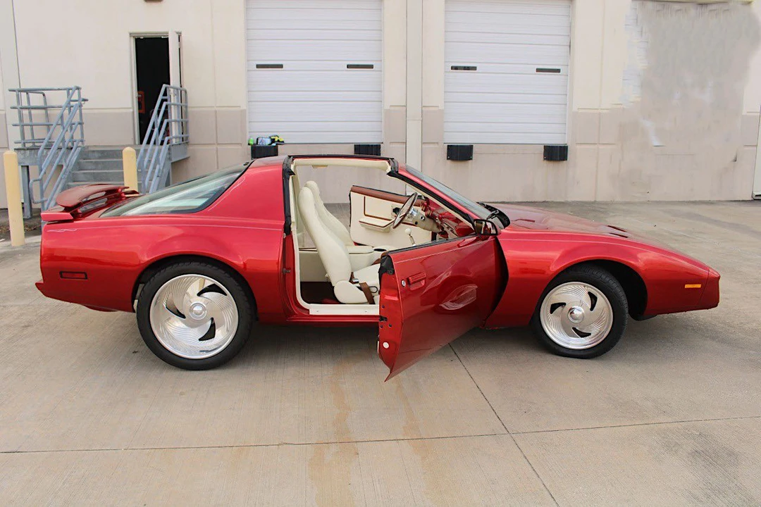 1983 Pontiac Firebird 3rd Gen - Image 19 of 31