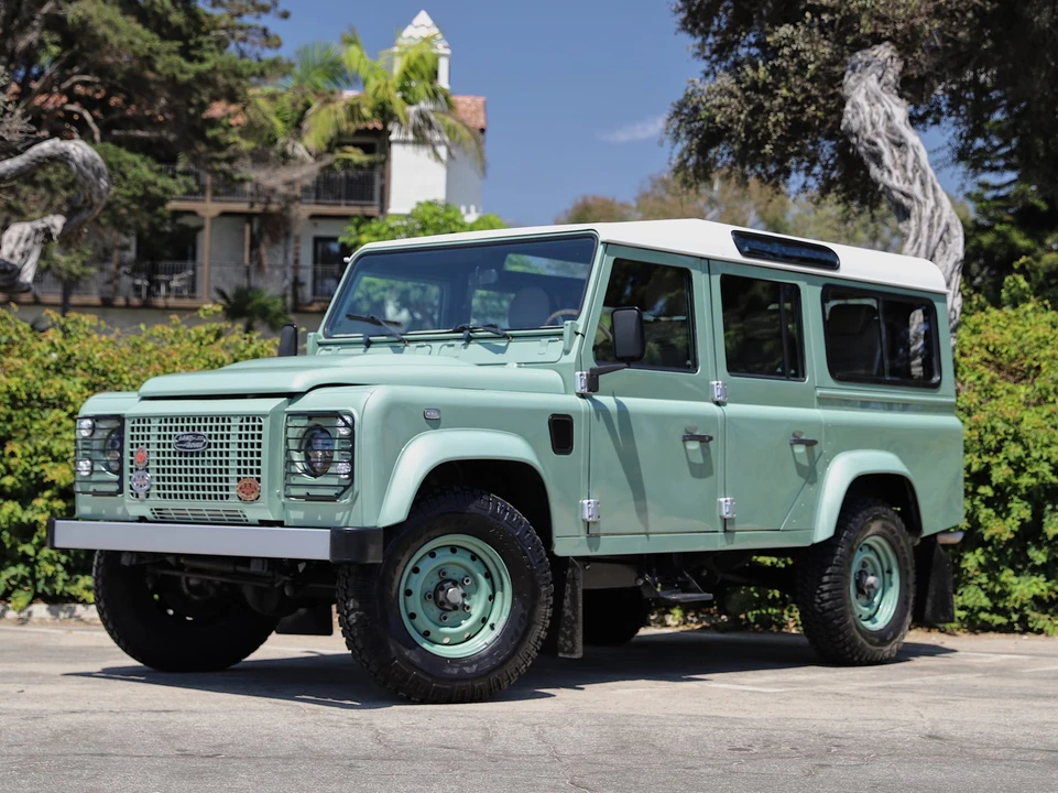 1984 Land Rover Defender 110 - Image 2 of 31