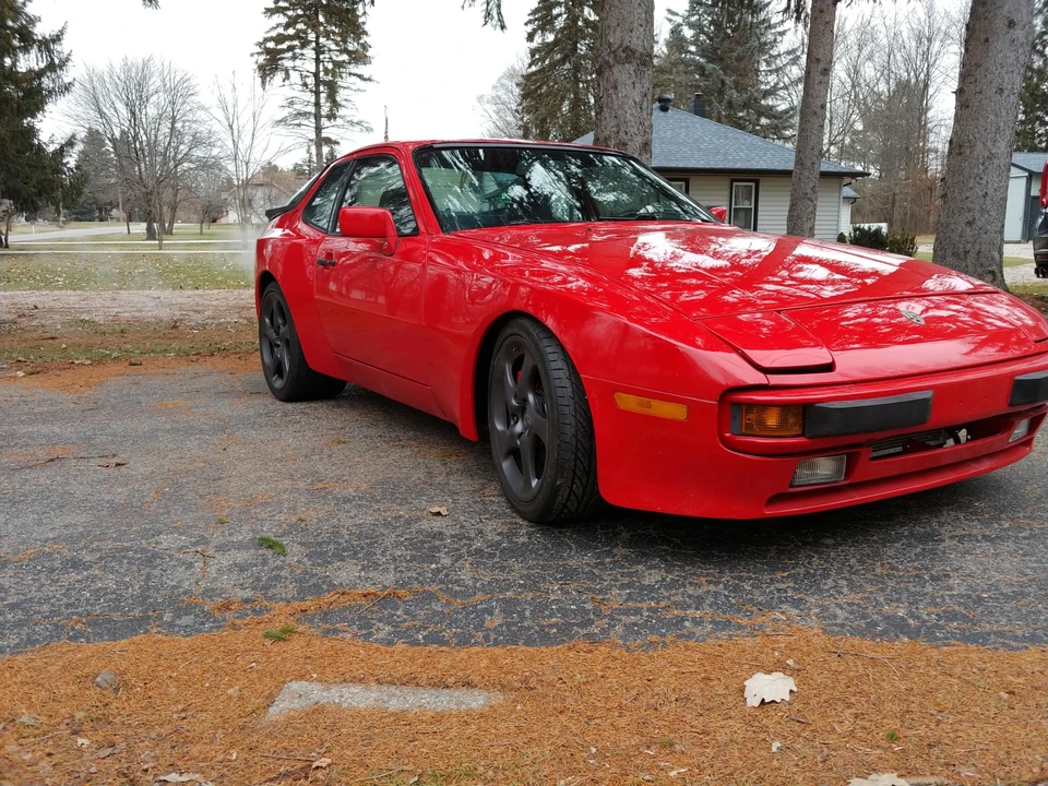 1984 Porsche 944 - Image 13 of 31
