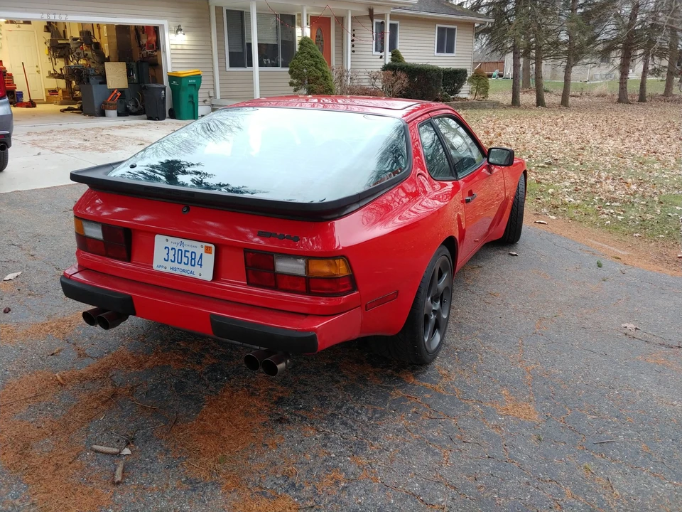 1984 Porsche 944 - Image 11 of 31