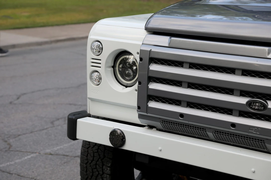 1985 Land Rover Defender 110 - Image 11 of 31