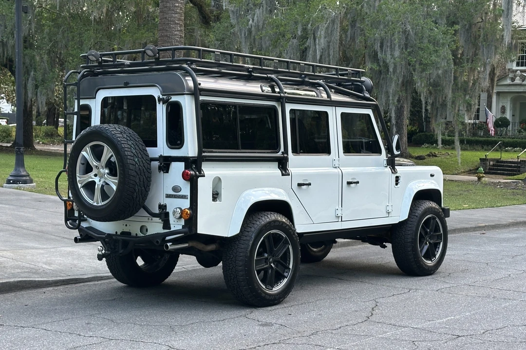 1985 Land Rover Defender 110 - Image 6 of 31