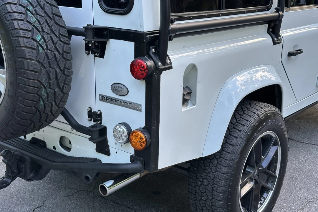 1985 Land Rover Defender 110 - Image 15 of 31